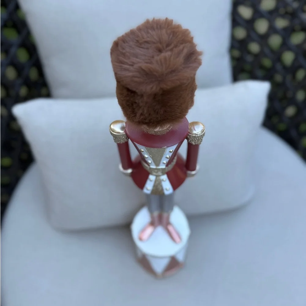 Frontgate Royal Guard Nutcracker Large - NWT - Picture 10 of 16